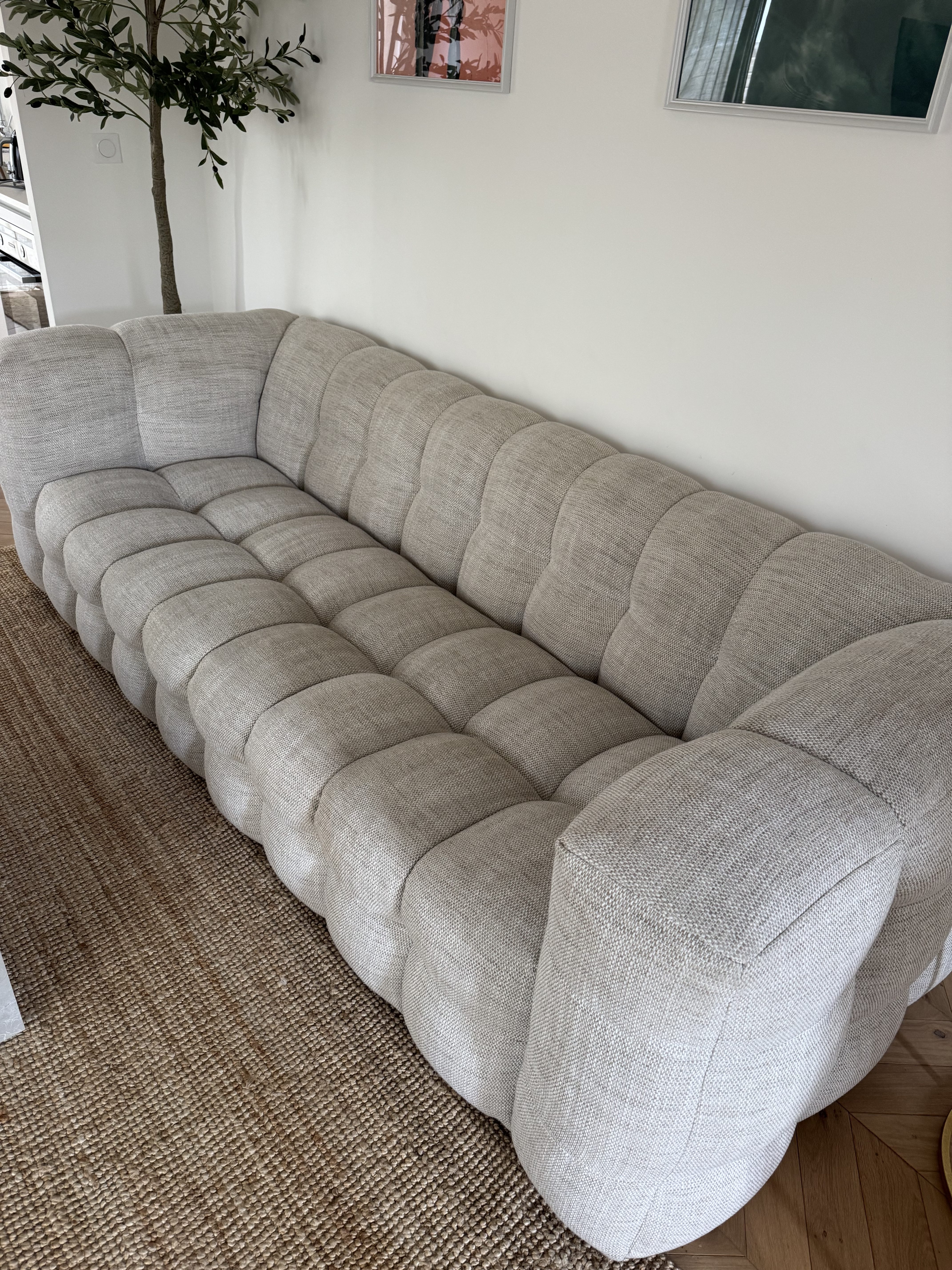 Comment enlever une tache sur un canapé en tissu ?